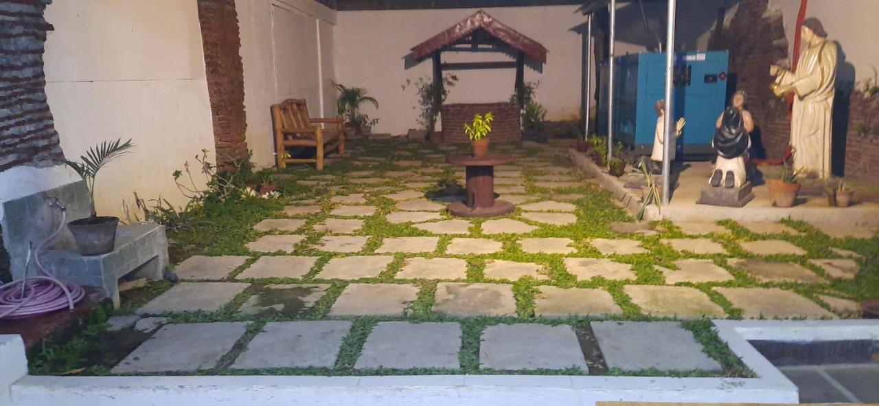 Escolta's Homey Lodge Vigan Exterior foto