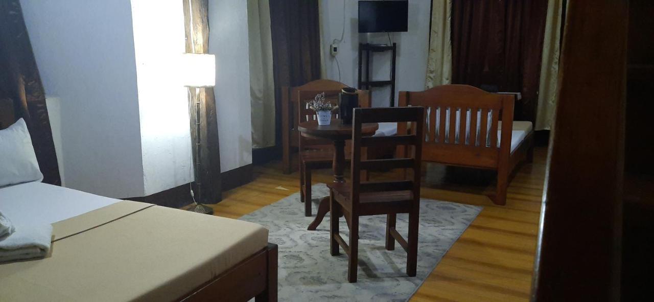 Escolta's Homey Lodge Vigan Exterior foto