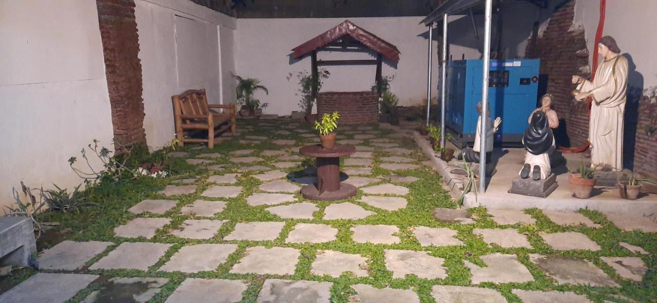 Escolta's Homey Lodge Vigan Exterior foto